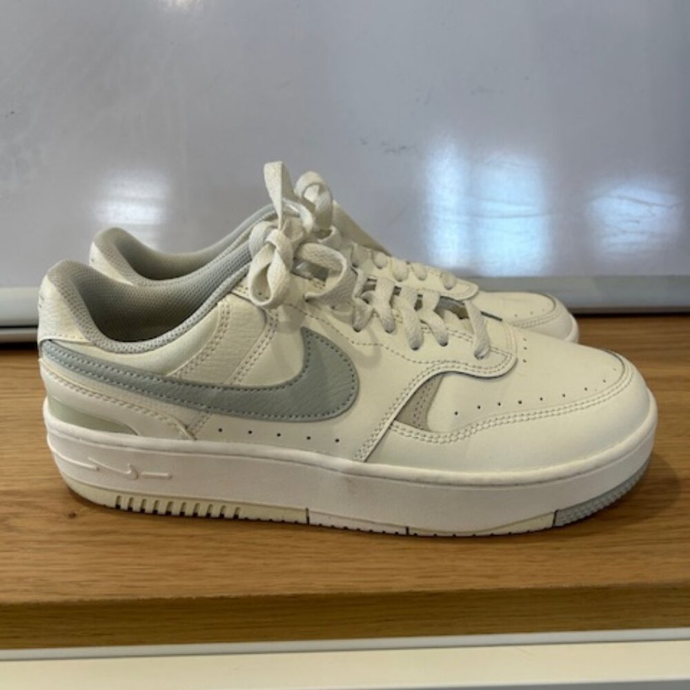 Nike Gamma Force Women' Size 9